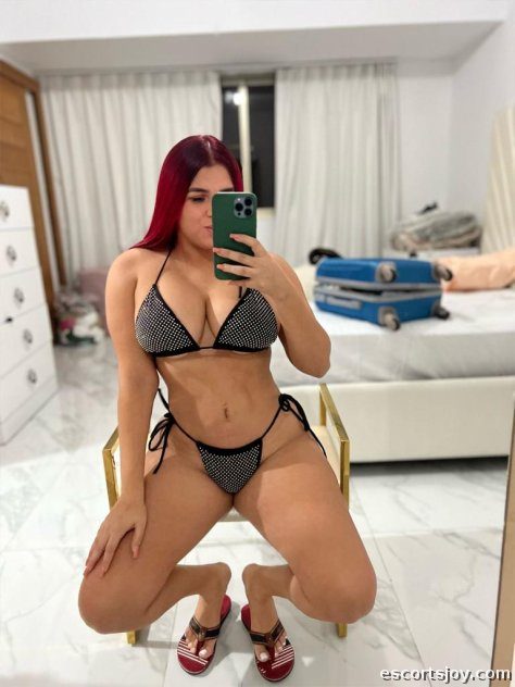 Veronica - Venezuelan recently arrived in the country  only I accept cash face
