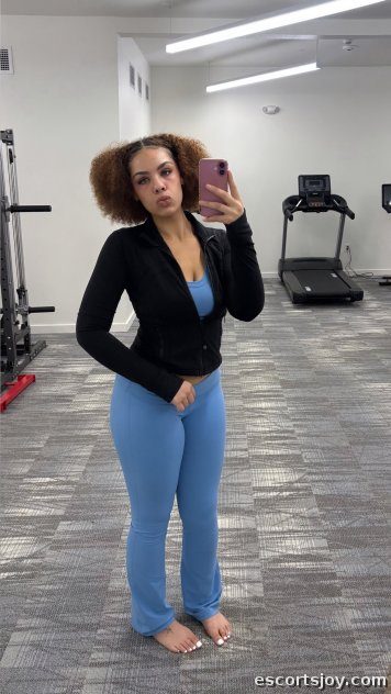 Best 69 & doggy girl in town - I’m available