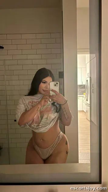 I’m available for both incall and outcall service