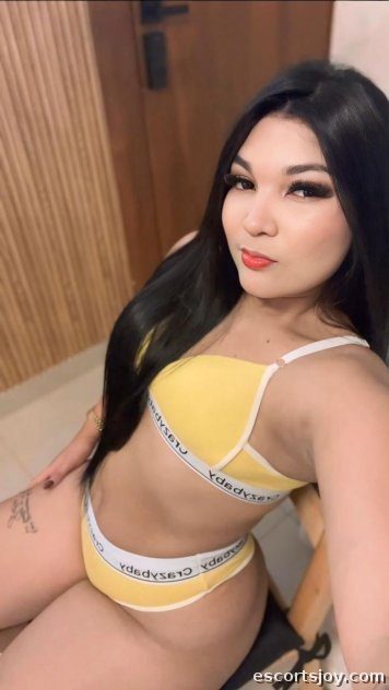 Victorialux - Seductive energy with irresistible charm
