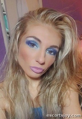 Tina Star - VIP 4'8 Sweet & Spicy Sicilian Firecracker