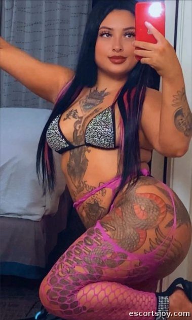 Mami - I’m super exotic and fun to be with come  find out for yourself
