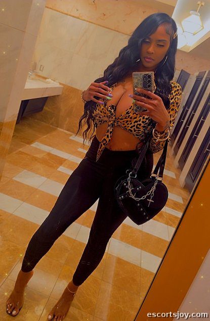 ♡Brittani Luv♡ - °~BUSTY Seductive~N~Tall Dream Girlfriend°~