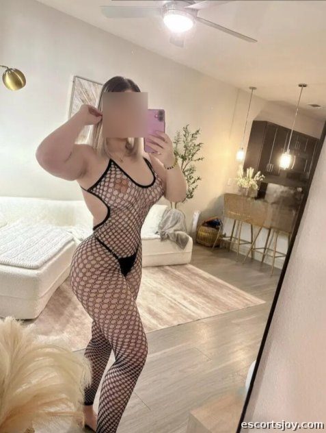 Nataly - -Sexy y apretadita