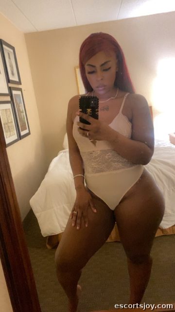 April Skyy💕 - Apri is In Town Real Top Tier 🏆 Naturally ThicK  NO CatFish 😽